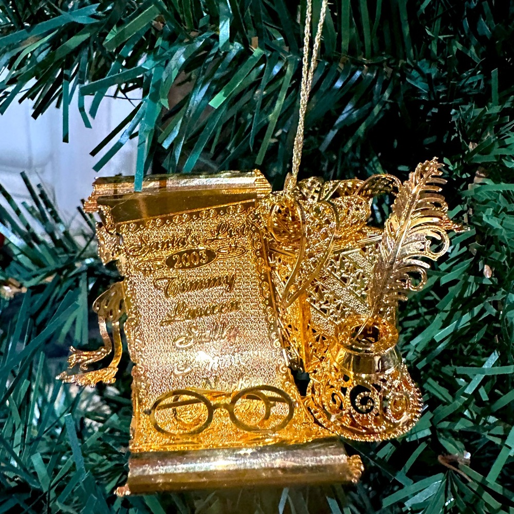 2003 Danbury Mint Gold Christmas Ornament “Santa’s Christmas List”